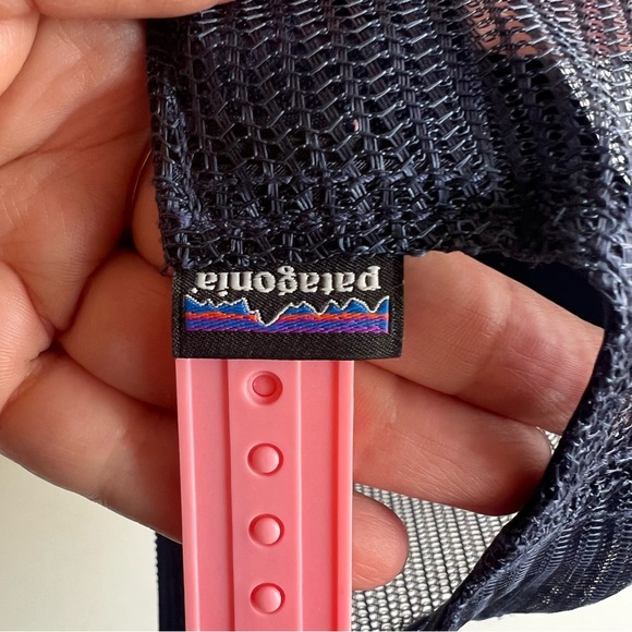 Patagonia Hat Pastel Label
Layback Mesh Back  - Pink and Blue - Picture 6 of 8